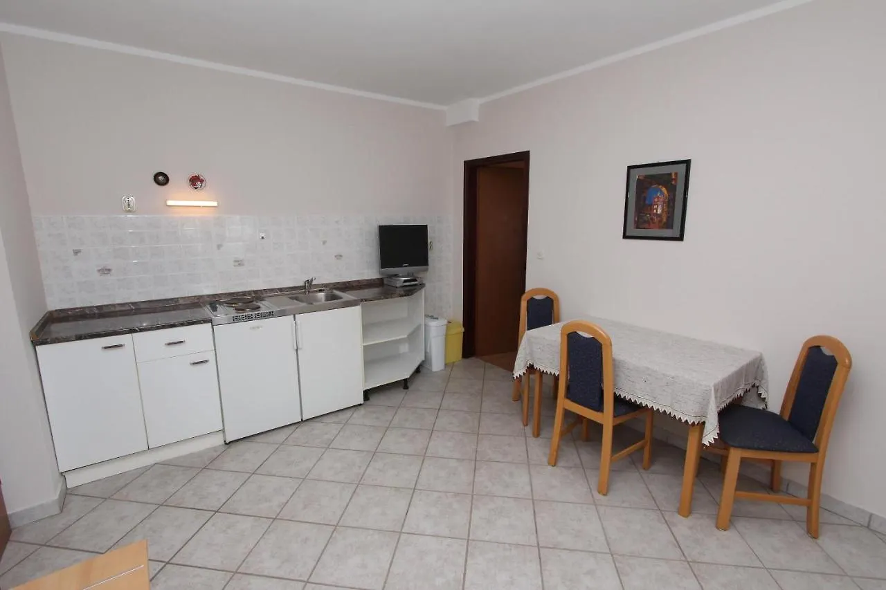 Rooms And Apartments Dino Rovigno
