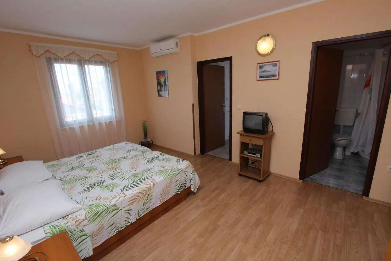 Rooms And Apartments Dino Rovigno