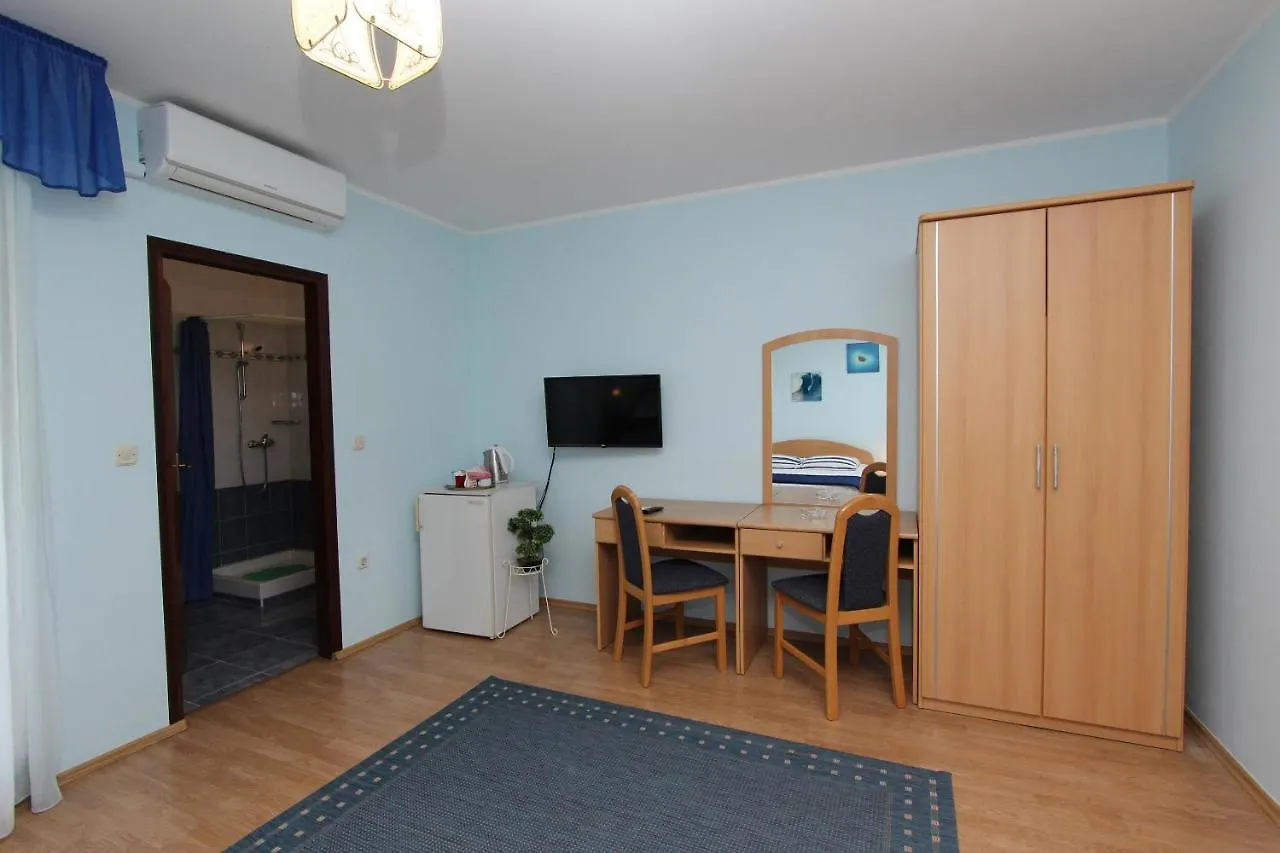 Rooms And Apartments Dino Rovinj