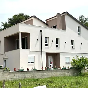 Lili Apartman Biograd Na Moru
