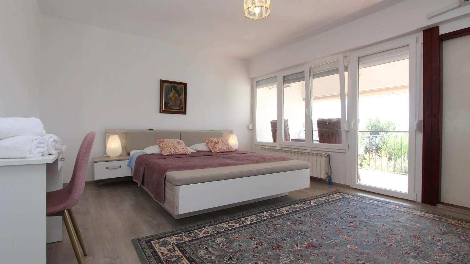 Rooms And Apartments Dino Rovinj